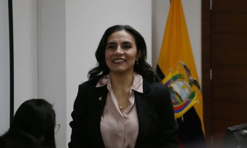 Verónica Abad respalda iniciativa de revocatoria del mandato del presidente Daniel Noboa