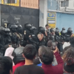 Padres protestan en escuela de Quito por presunto abuso sexual a cuatro niños