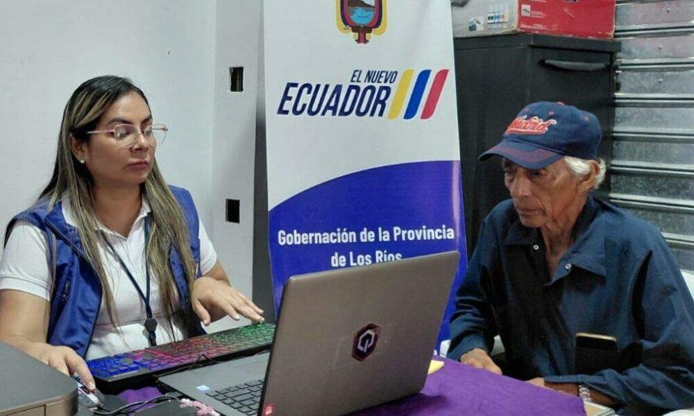SRI actualiza el proceso de devolución del IVA para adultos mayores y personas con discapacidad