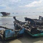 Expertos realizan análisis del mar en Manta tras el incendio de embarcaciones