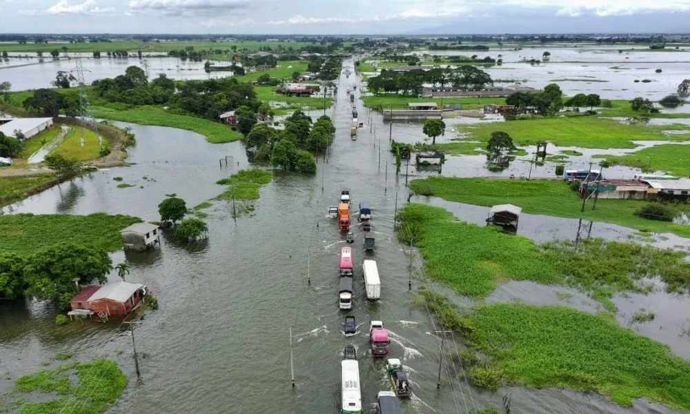 Más de 100 cantones de Ecuador permanecen en alerta amarilla por posible impacto de El Niño