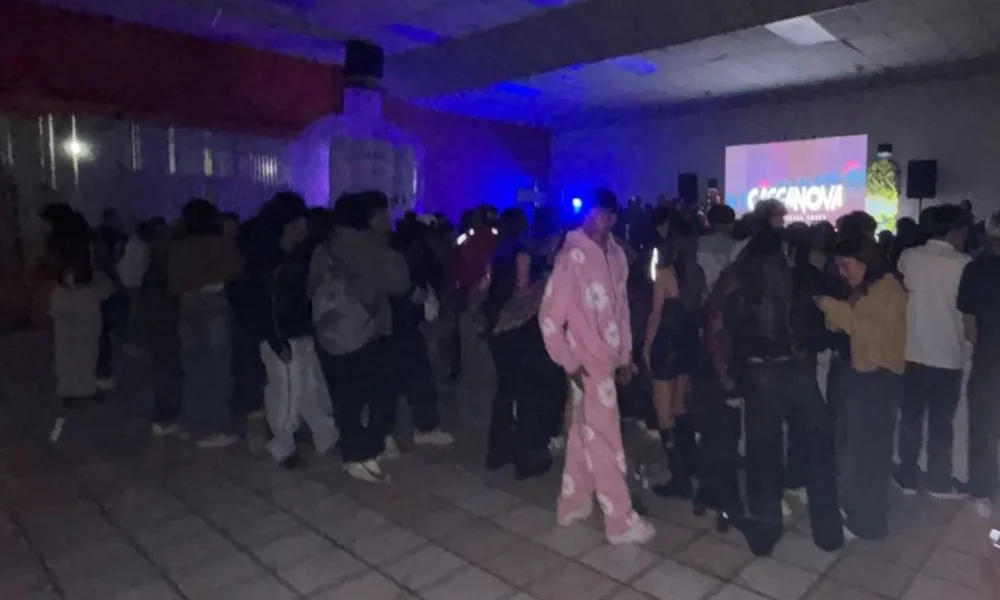 Más de 100 menores fueron encontrados en una fiesta clandestina en Conocoto