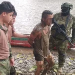 Presuntos secuestradores intentaron huir por un río, pero fueron capturados en Quinindé