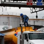 Gobierno ejecuta operativos para garantizar abastecimiento de combustibles en Ecuador