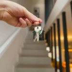 ¿Cuánto dinero se necesita para los trámites de compra de una vivienda en Ecuador?
